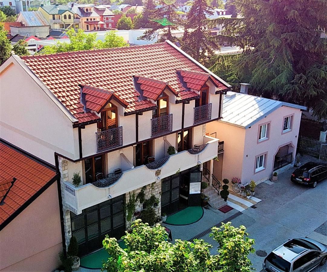 Апартаменты Apartments Aleksandra Цетине-15