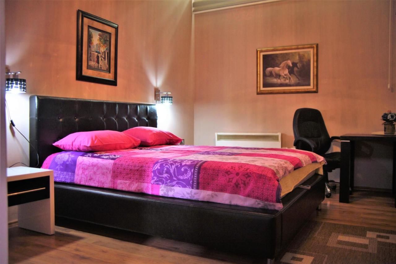 Апартаменты Apartments Aleksandra Цетине-7